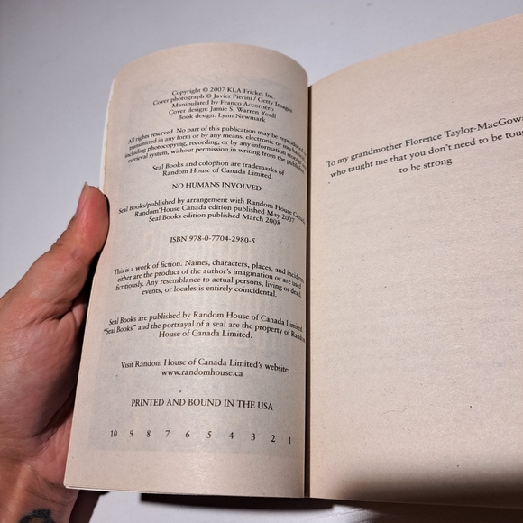 No Humans Involved by Kelley Armstrong Paperback Book - Picture 6 of 7